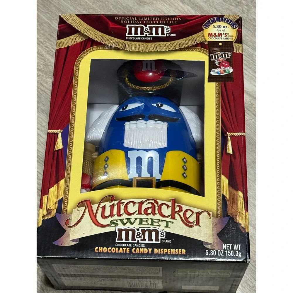M&M's Nutcracker Candy Dispenser Limited Edition Holiday‎ Collectible 5.3oz
